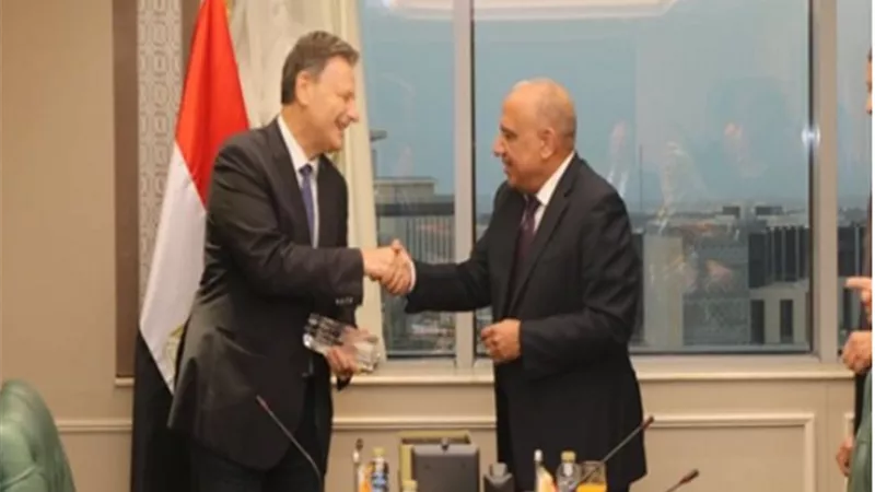 عصمت بحث ونظيره اليونانى مستجدات تنفيذ خط الربط بين البلدين