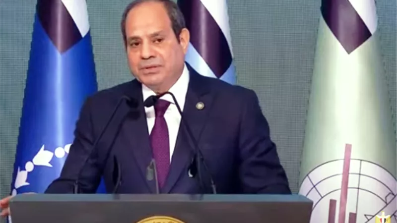 السيسي للقوات المسلحة: أنتم حصن الوطن ويده الضاربة في حماية أرضه