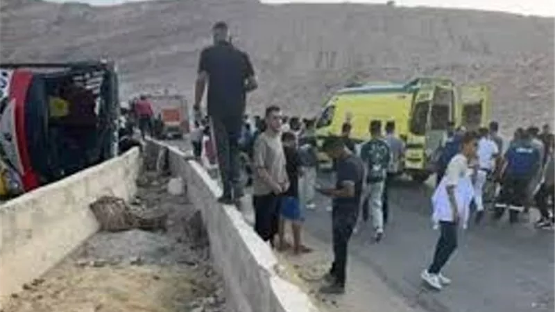 الصحة: إصابة 25 ووفاة 7 في انقلاب أتوبيس بطريق العين السخنة