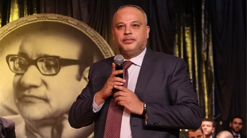سرقة الحسابات الخاصة بالفنان تامر عبدالمنعم