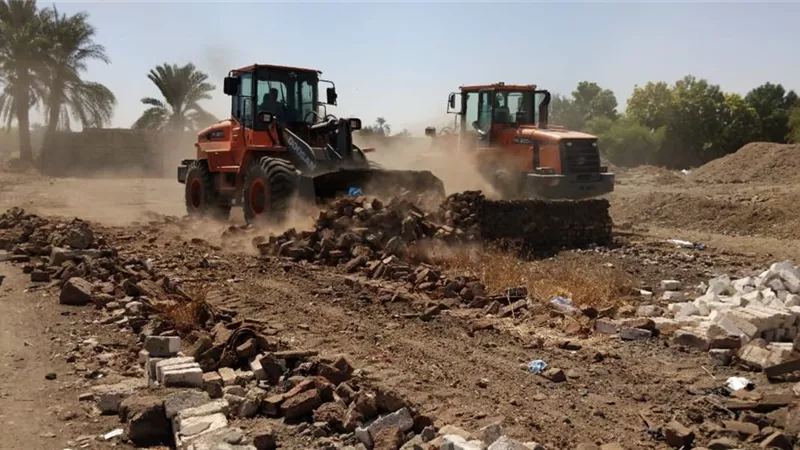 إسترداد ١٩.٥ فدان فى تنفيذ إزالة ٦ حالات تعدى بإسنا جنوب الأقصر