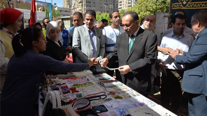 محافظ أسيوط يفتتح معرض السلع لإدارة 