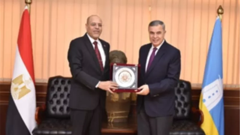 وزير العمل يبحث تكثيف التعاون مع محافظ الإسكندرية لتنفيذ أهداف مبادرة بداية
