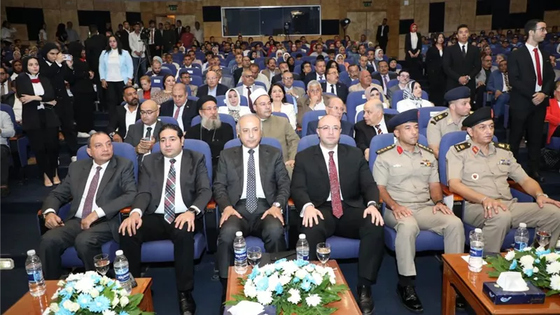 محافظ بني سويف يشهد الندوة التثقيفية بمناسبة الذكرى 51 لانتصارات