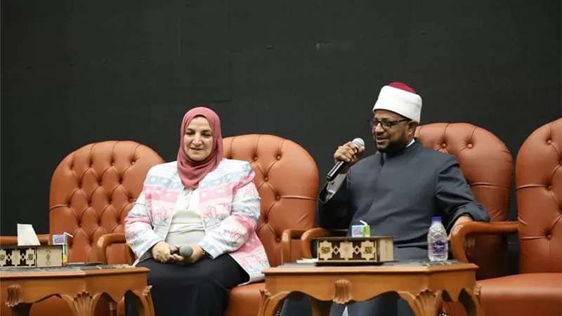أمين «البحوث الإسلامية» يلتقي واعظات الأزهر ويناقش العمل الدَّعوي