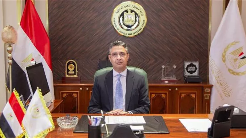 وزير التموين يصدر قرارًا لضبط منظومة الخبز البلدى المدعم