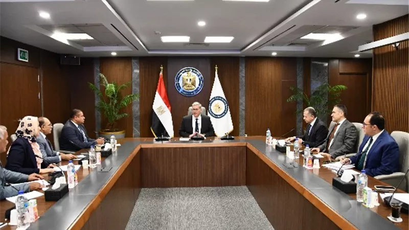 وزيرالبترول للنواب:حريصون على التواصل مع البرلمان.. وتلبية احتياجات المواطنين