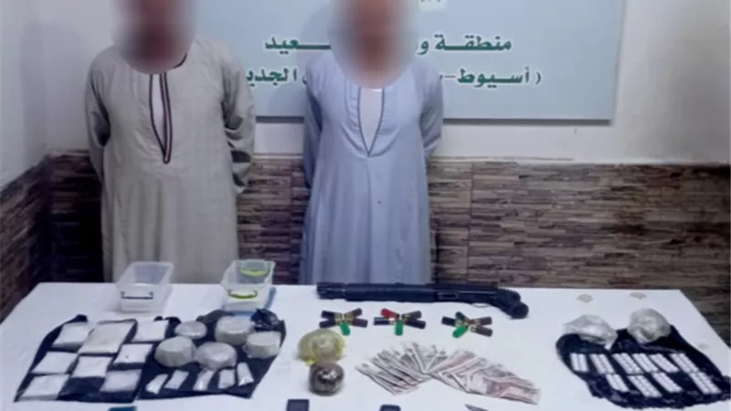 القبض على عنصرين إجراميين بأسيوط