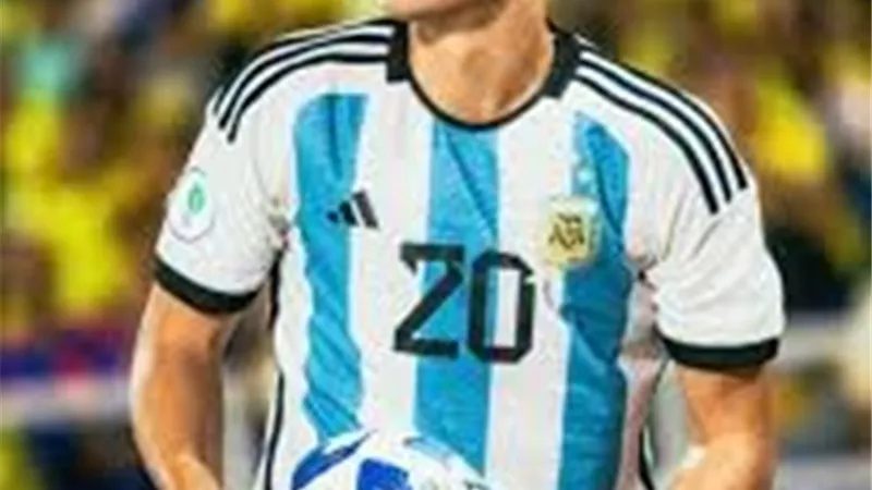 ميسي يشيد بلاعب ريال مدريد: عقلية لا تصدق