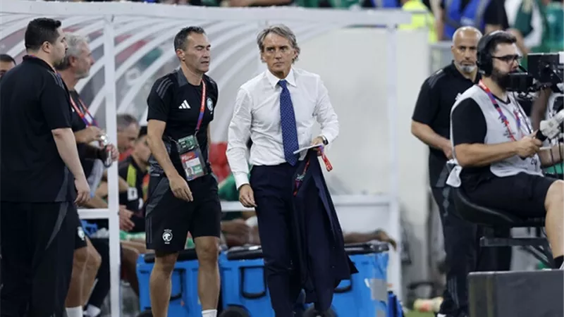 الاتحاد السعودي يستقر على خليفة المدرب الإيطالي روبرتو مانشيني