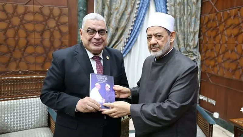 شيخ الأزهر يستقبل رئيس مجلس الدولة بمشيخة الأزهر