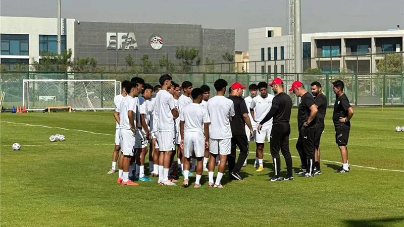 ميكالى يشيد بلاعبيه فى ختام معسكر منتخب الشباب