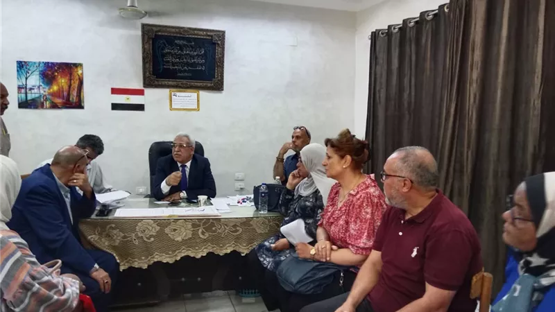 مدير تعليم القاهرة يشدد على تطبيق لائحة التحفيز والانضباط المدرسى