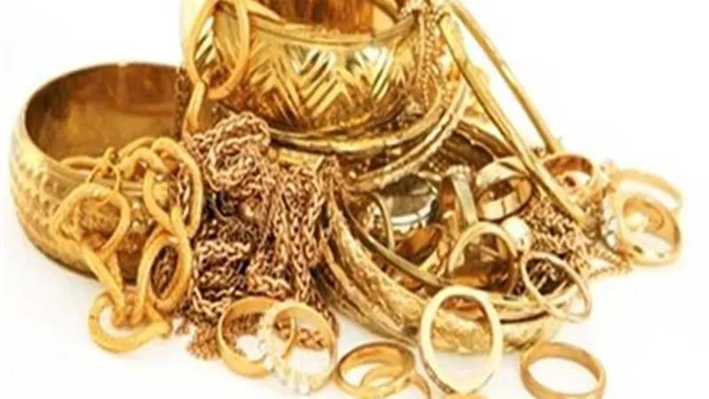 ذهب الأم المتوفاة من حق البنات فقط أم تركة للأبناء؟