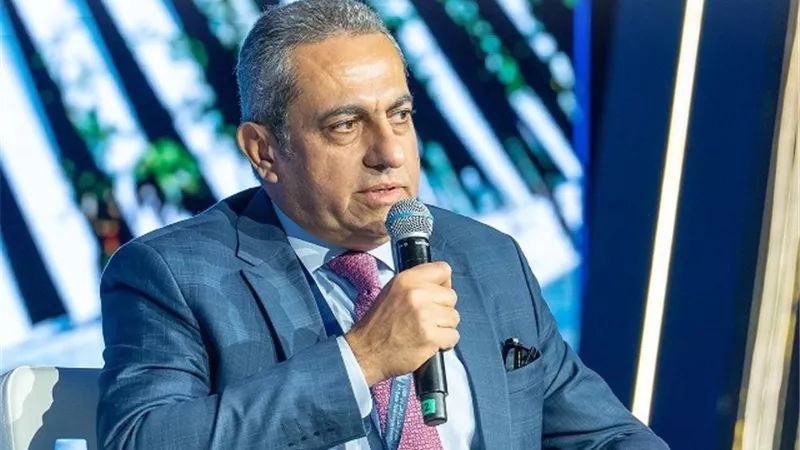 عباس: نستهدف أن تكون العاصمة الإدارية مركزاً لأحدث التكنولوجيات