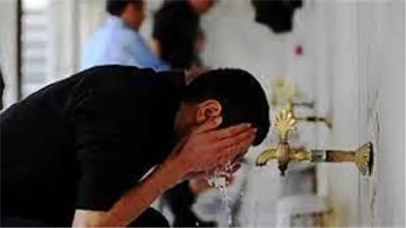 ستر العورة هل هو شرطاً من شروط الوضوء
