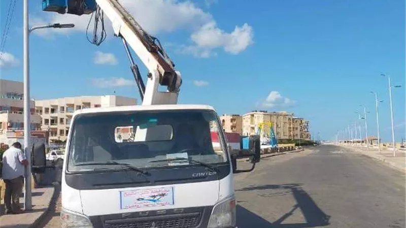صيانه شبكة الإنارة بمصيف بلطيم