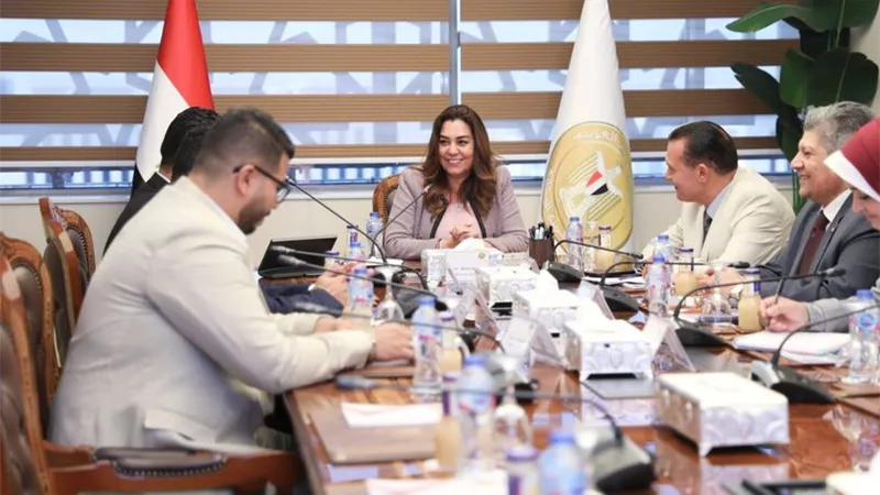 وزيرة التنمية المحلية تبحث مع وفد جمعية رسالة مجالات التعاون المشتركة