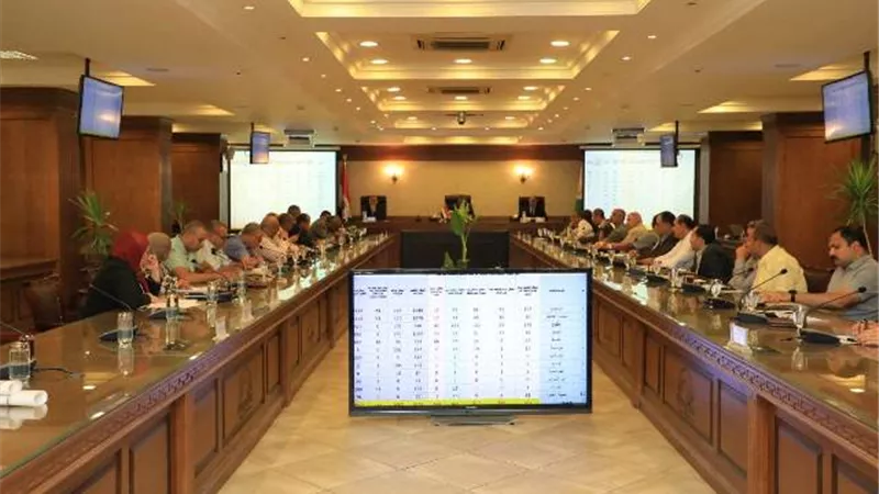محافظ الجيزة يتابع مستجدات العمل بملفات التصالح في مخالفات البناء