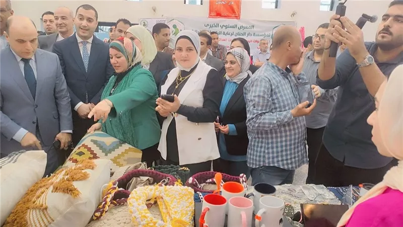 قومى المرأة بكفر الشيخ يفتتح معرض الصناعات الحرفية واليدوية