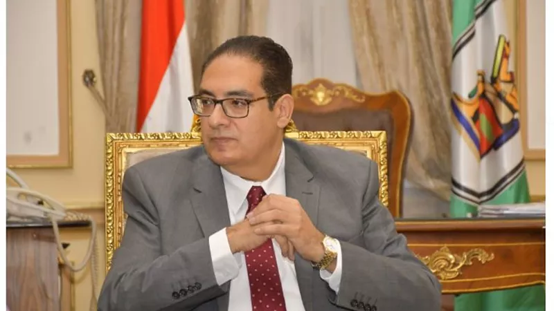 أستاذ قانون مدني.. من هو رئيس جامعة القاهرة الجديد؟..