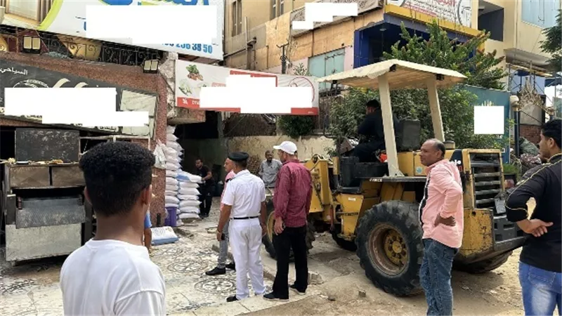 جهاز الشروق يُنفذ إزالة وتحرير 6 محاضر بالتعاون مع شرطة التعمير..