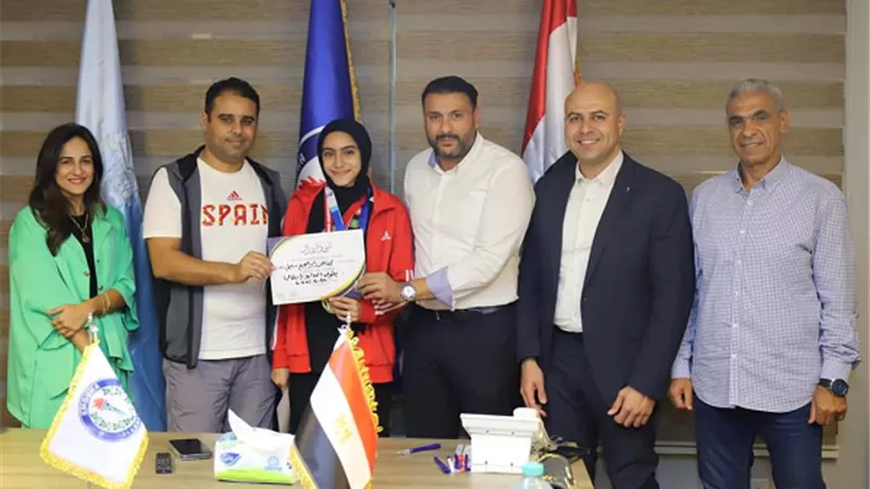 سموحة يكرم ملك الحاصلة على الميداليات البرونزية ببطولة العالم
