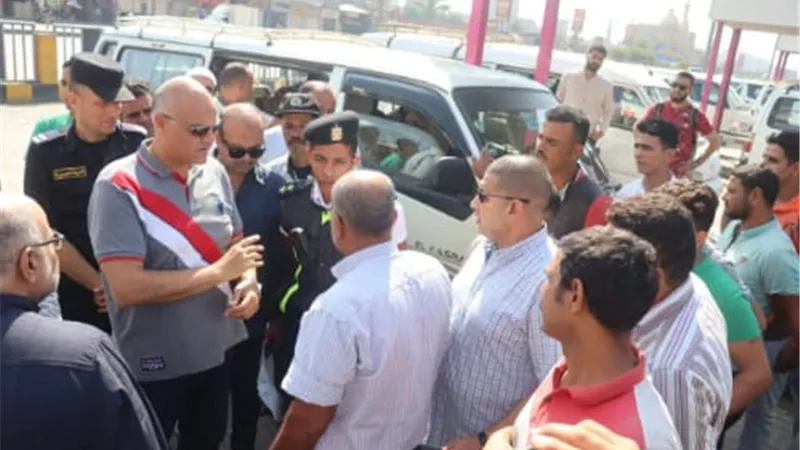 محافظ القليوبية يوجه باتخاذ الإجراءات القانونية حيال سائق رفع سعر الأجرة
