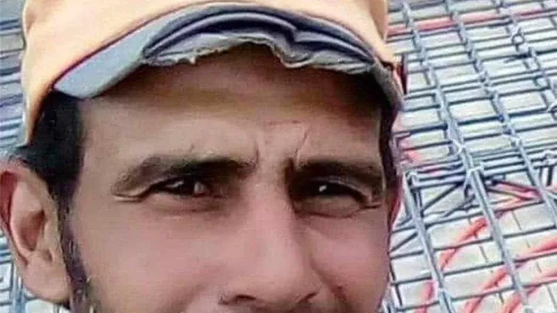 مصرع حداد سقط من الطابق الثاني اثناء عمله بمجمع إسلامي بالدقهلية