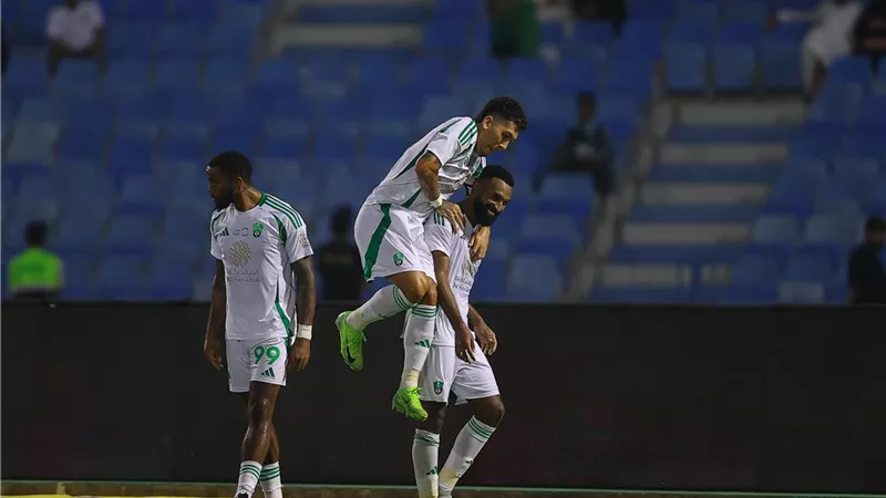 شاهد .. الشباب يسجل التعادل فى شباك النصر