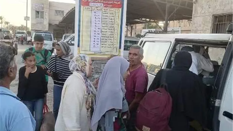متابعات بمواقف سيارات دمياط للتأكد من الإلتزام بالتعريفة الجديدة