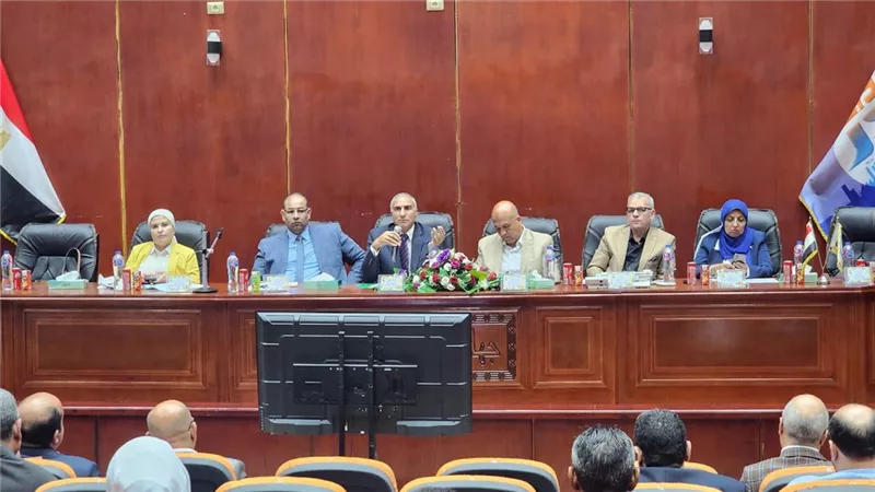 غنيم يترأس اجتماع اللجنة التنسيقية العليا لأجهزة المدن الجديدة