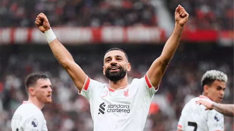 محمد صلاح على رادار أحد قطبي الكرة الإسبانية في الميركاتو الصيفي