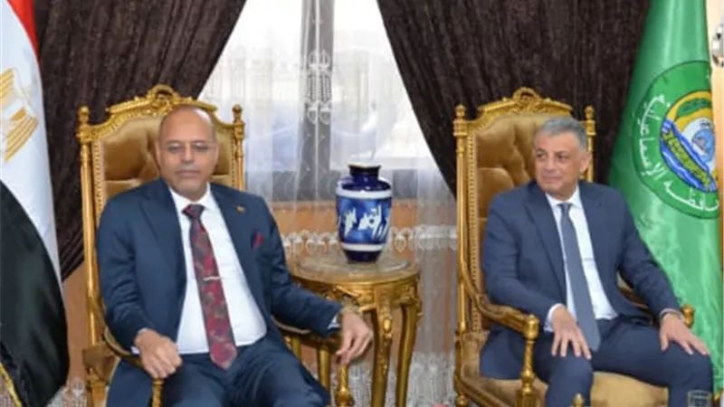 وزير العمل ومحافظ الإسماعيلية يطلقان مبادرة 