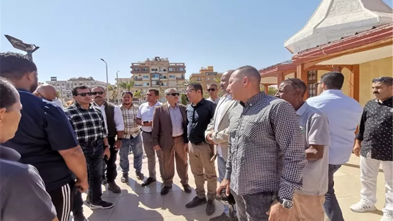 وزير الشباب يقوم بزيارة مفاجئة لنادي الغردقة الرياضي
