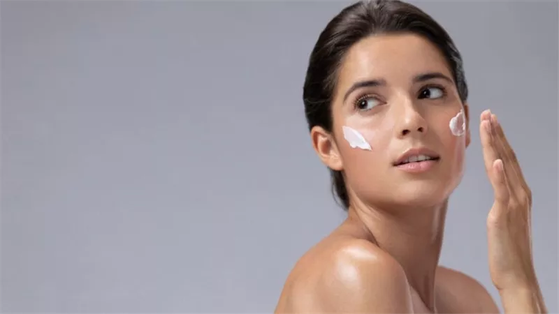 أهمية السيراميد للبشرة فوق ال30