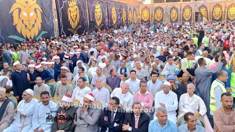 مسيرة حاشدة لحفظة القرآن الكريم بقرية اعطو ببني مزار