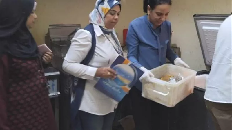 حملة للجنة المرور على المحلات والمطاعم و الفنادق بمطروح