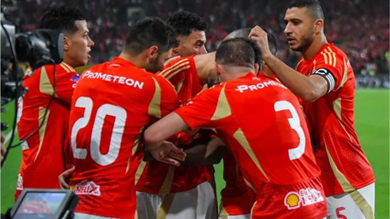 الإصابة تهدد ثلاثي الأهلي بالغياب عن نهائي السوبر أمام الزمالك