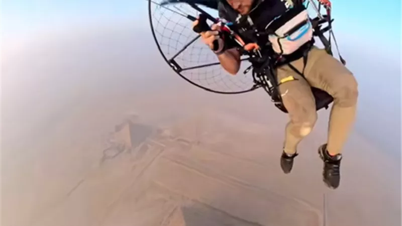 الأمريكى صاحب فيديو صعود الكلب للهرم: كل الآثار المصرية رائعة للغاية