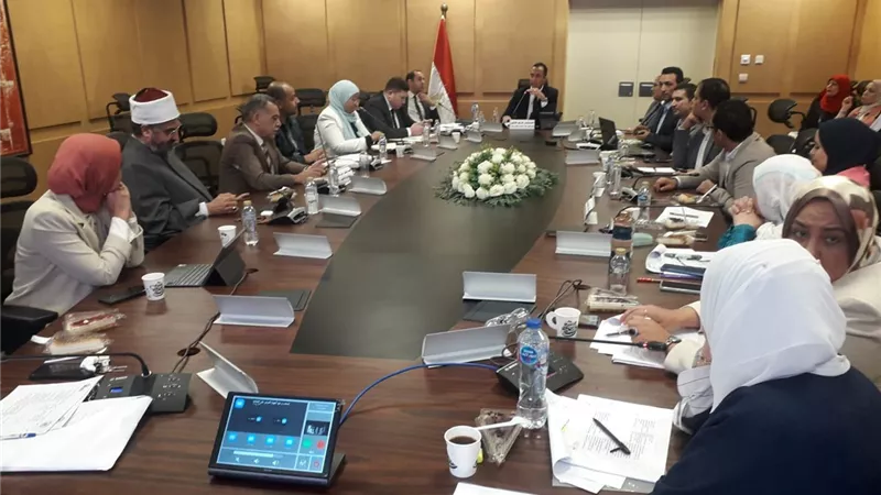 التضامن تبحث طلبات وتظلمات الأسر الراغبة في كفالة أطفال