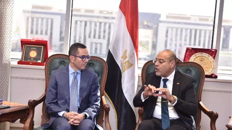وزير الاستثمار يلتقي وزير العمل لبحث سبل التعاون في الملفات المشتركة