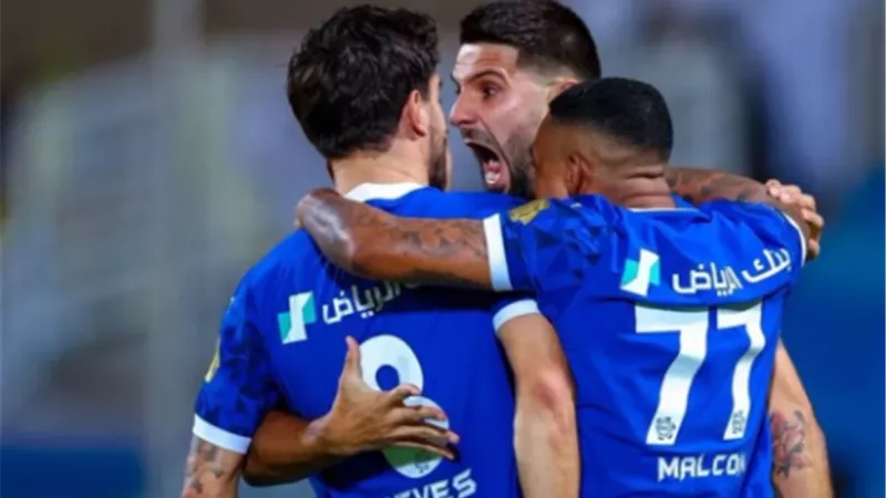التشكيل الرسمي للهلال السعودي امام العين