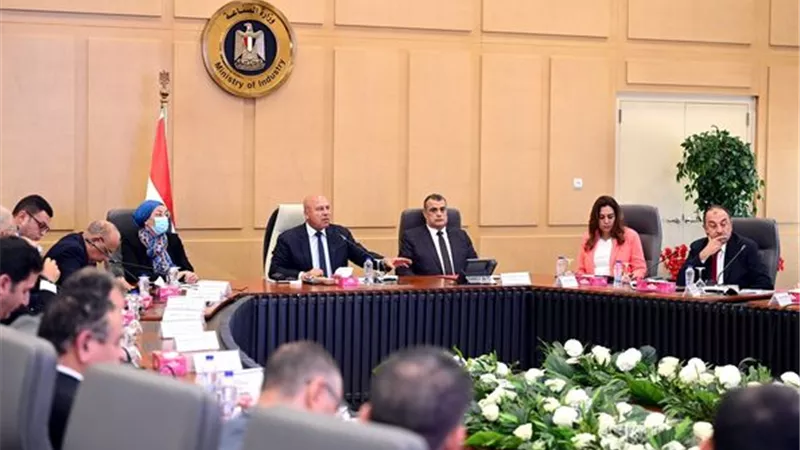 تحديد 12 منتجا بقطاعي الإسكان والمرافق للعمل على توطينها