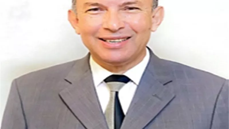 الأب القدوة ببور سعيد..مرضت زوجته بالسرطان فكان عونًا لها ولبناته