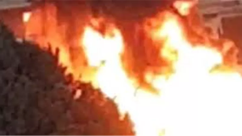 حريق هائل بمخزن شركة مشروبات شهيرة بالشرقية