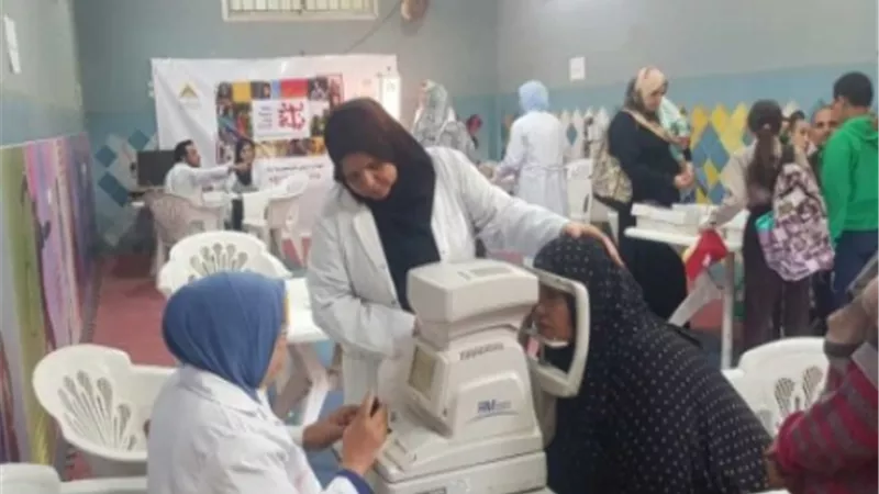 جامعة بنها تنظم قافلة طبية لامراض العيون بميت نما.. بالمجان