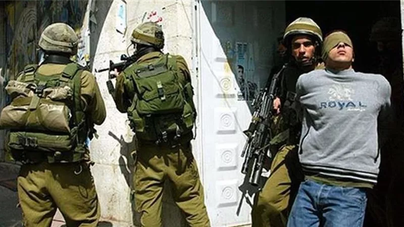 الاحتلال:اعتقال 7 فلسطينيين بتهمة التخطيط لاغتيال عالم إسرائيلى