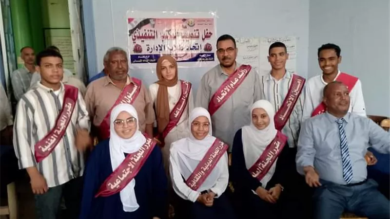 مدير تعليم قوص ينصب المكتب التنفيذي لاتحاد طلاب الإدارة
