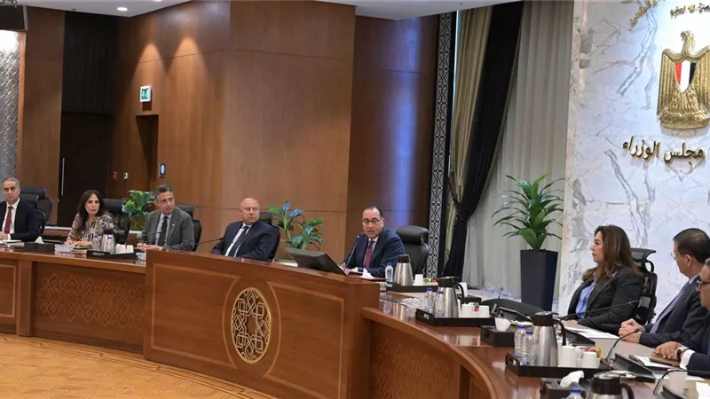 رئيس الوزراء يترأس اجتماع اللجنة العليا لضبط الأسواق وأسعار السلع